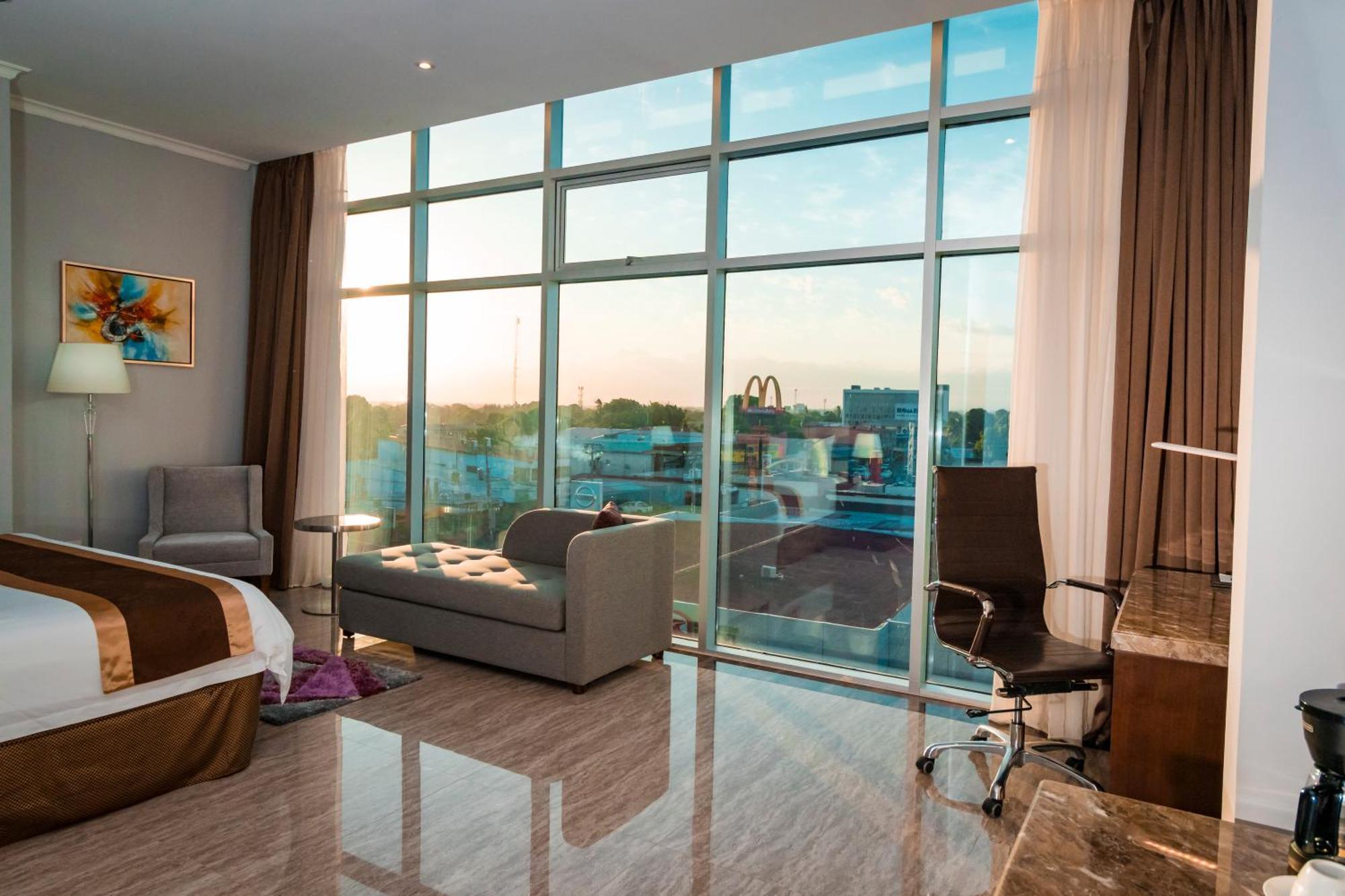 Hotel City Plaza & Suites Давид Екстер'єр фото